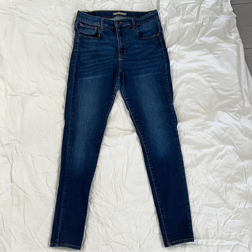 levi jeans, barely worn. size 30 women’s